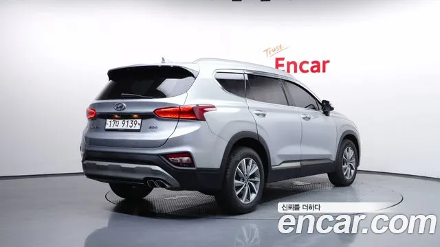 Hyundai Santa Fe 2018 thumb 2