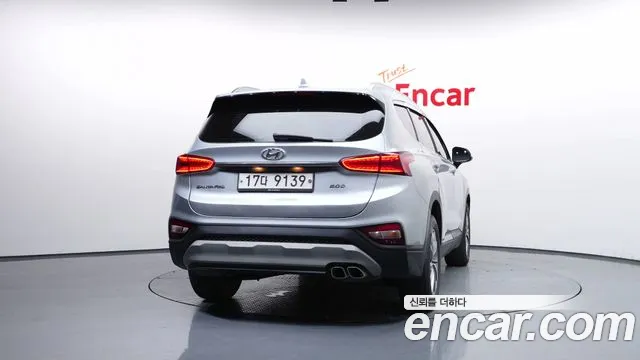Hyundai Santa Fe 2018 thumb 4