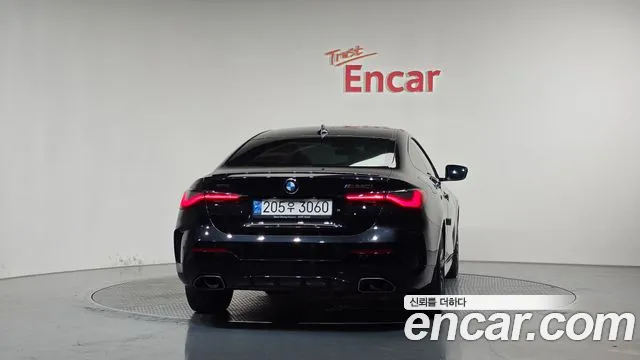 BMW 4-Series 2021 thumb 3
