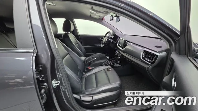 Kia Stonic 2017 thumb 10
