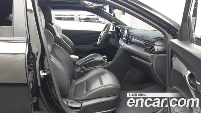 Hyundai Veloster 2018 thumb 11