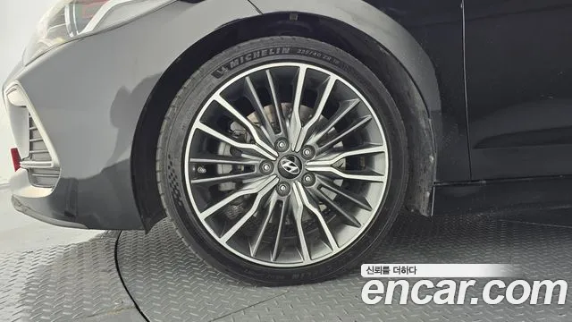 Hyundai Avante 2017 thumb 5
