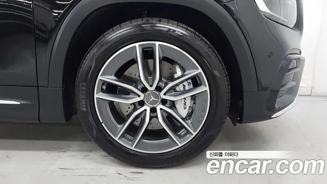 Mercedes-Benz GLB 2025 thumb 5
