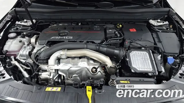 Mercedes-Benz GLB 2025 thumb 6