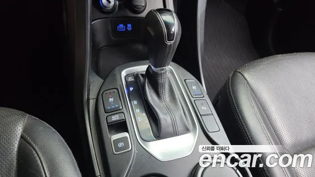 Hyundai Santa Fe 2015 thumb 9