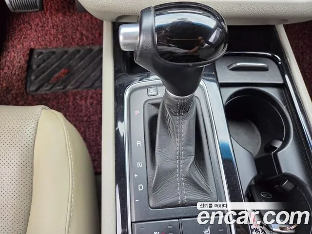 Kia Carnival 2015 thumb 9