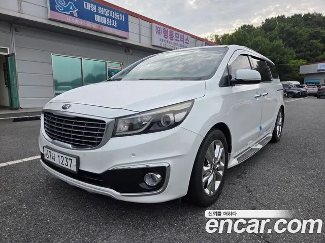 Kia Carnival 2015 thumb 11
