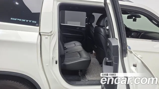 KG_Mobility_Ssangyong Rexton 2023 thumb 12
