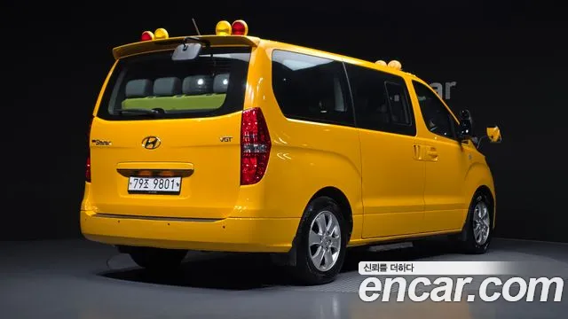 Hyundai Starex 2018 thumb 3