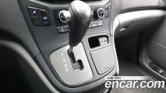 Hyundai Starex 2018 thumb 9