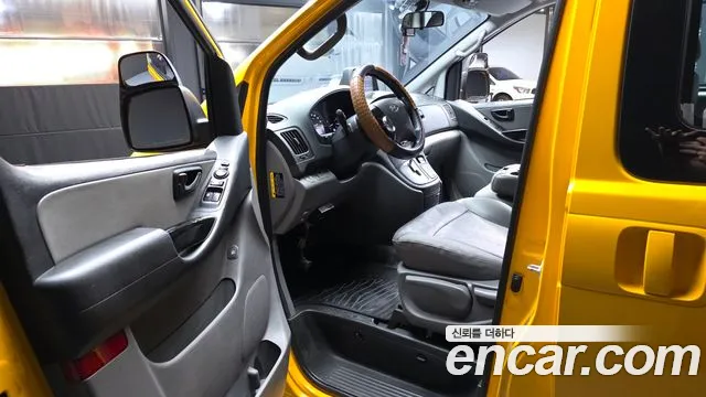 Hyundai Starex 2018 thumb 10