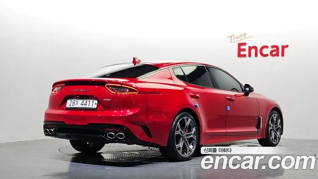 Kia Stinger 2018 thumb 2