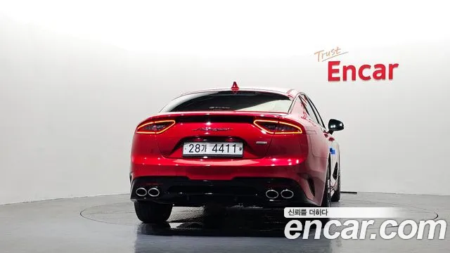 Kia Stinger 2018 thumb 4