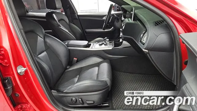 Kia Stinger 2018 thumb 12