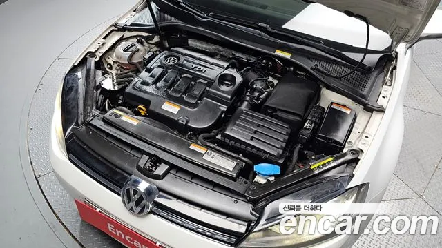 Volkswagen Golf Sportsvan 2016 thumb 6