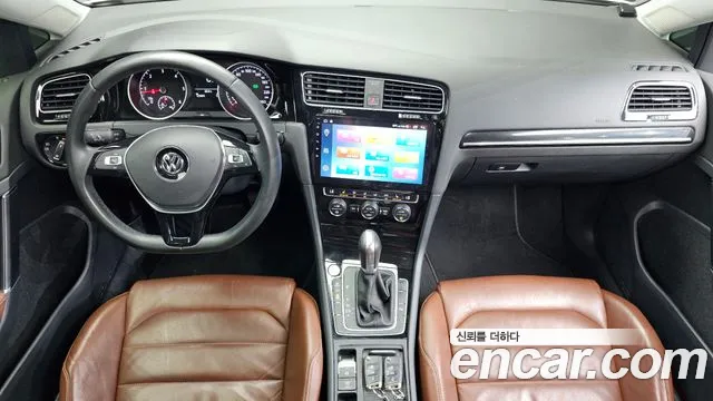 Volkswagen Golf Sportsvan 2016 thumb 7