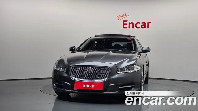 Jaguar XJ 2015 thumb 3