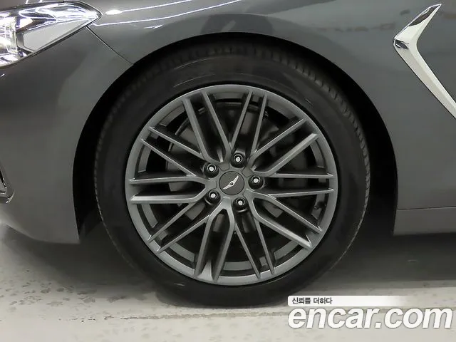 Genesis G70 2018 thumb 5