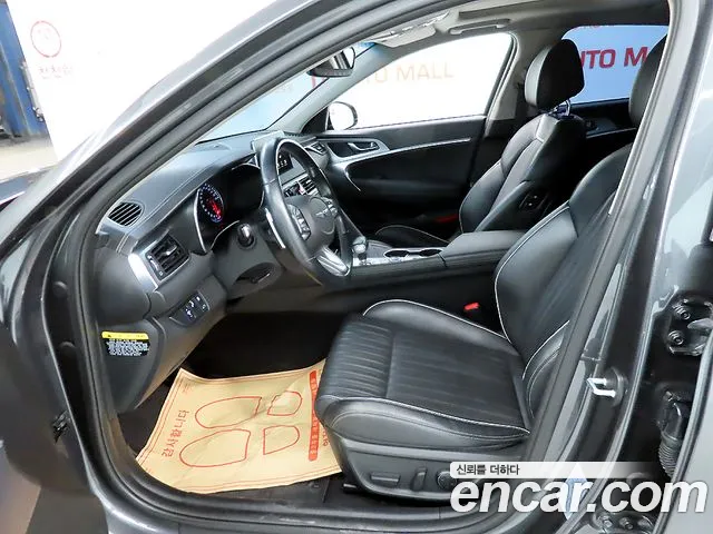 Genesis G70 2018 thumb 10