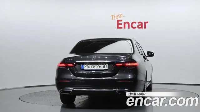 Mercedes-Benz E-Класс 2021 thumb 3