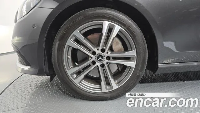 Mercedes-Benz E-Класс 2021 thumb 4
