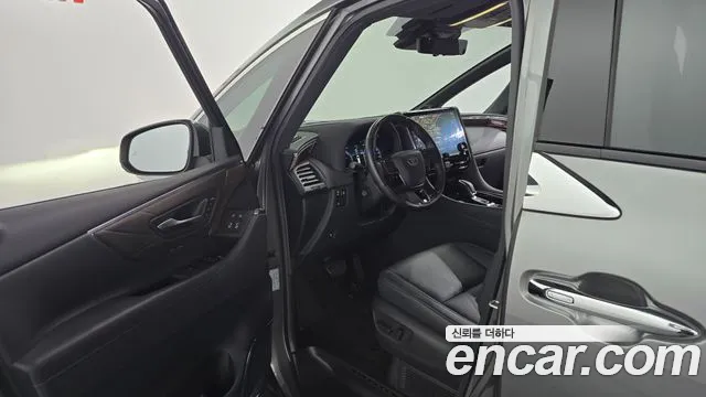 Toyota Alphard 2024 thumb 9