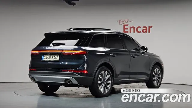 Lincoln Corsair 2020 thumb 2