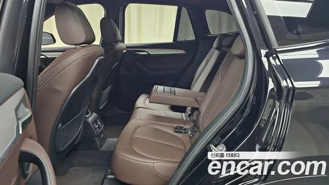 BMW X1 2022 thumb 12