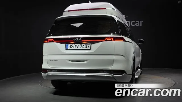 Kia Carnival 2021 thumb 4