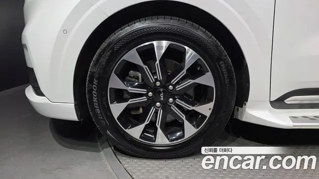 Kia Carnival 2021 thumb 5