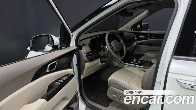Kia Carnival 2021 thumb 10