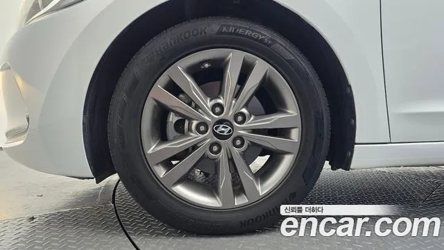 Hyundai Avante 2015 thumb 5