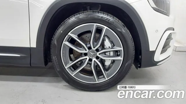 Mercedes-Benz GLB 2025 thumb 5