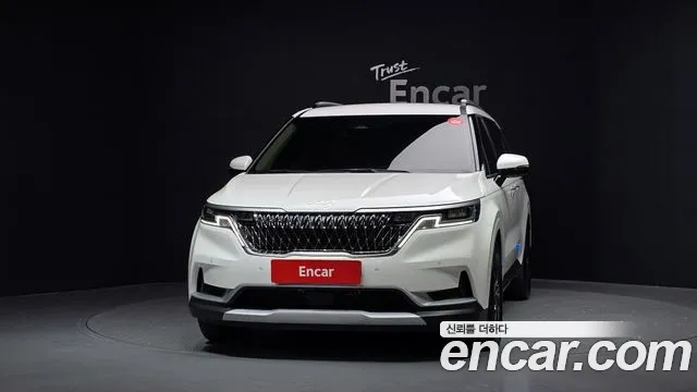 Kia Carnival 2023 thumb 3