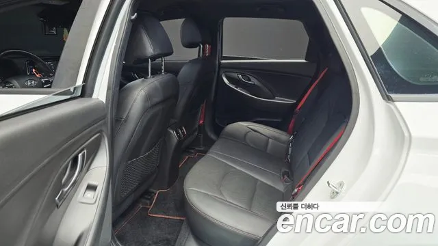Hyundai i30 2018 thumb 12