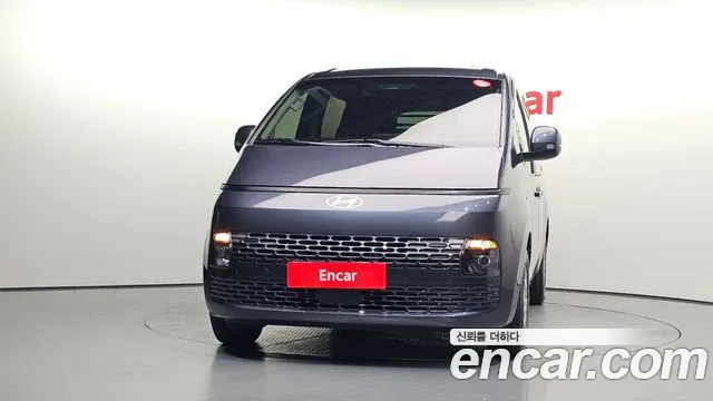 Hyundai Staria 2024 thumb 3