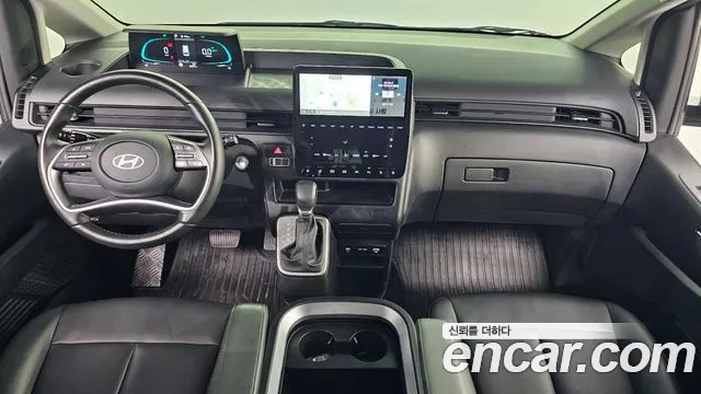 Hyundai Staria 2024 thumb 7