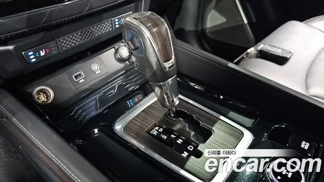 KG_Mobility_Ssangyong Rexton 2017 thumb 9