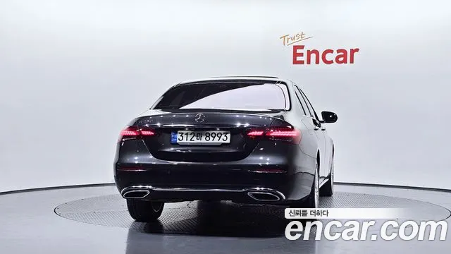 Mercedes-Benz E-Класс 2021 thumb 4