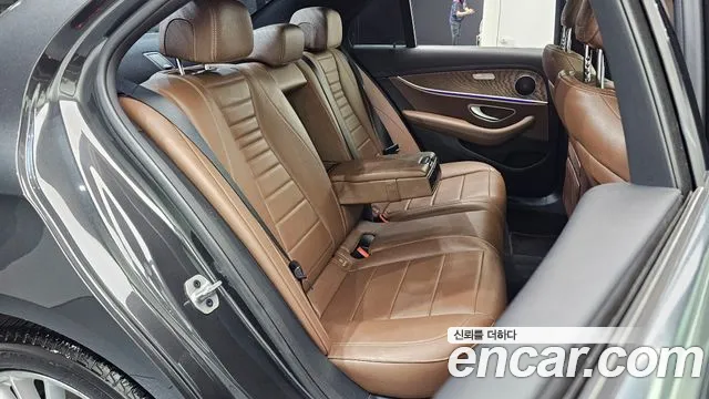 Mercedes-Benz E-Класс 2021 thumb 11