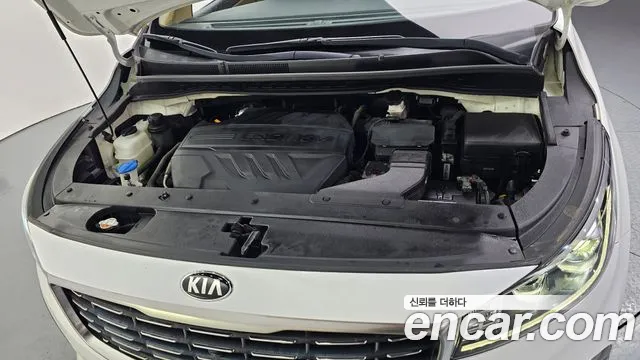 Kia Carnival 2018 thumb 6