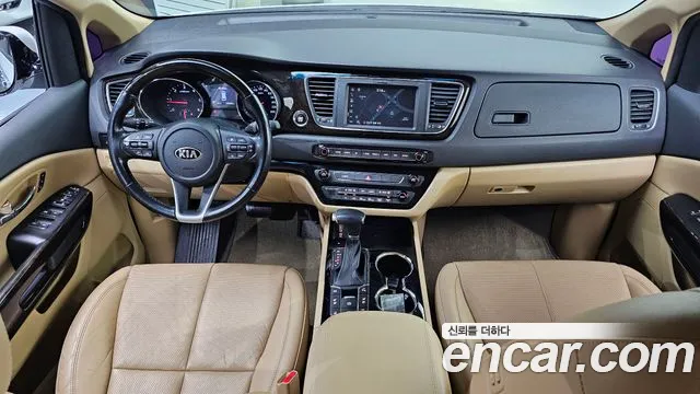 Kia Carnival 2018 thumb 7