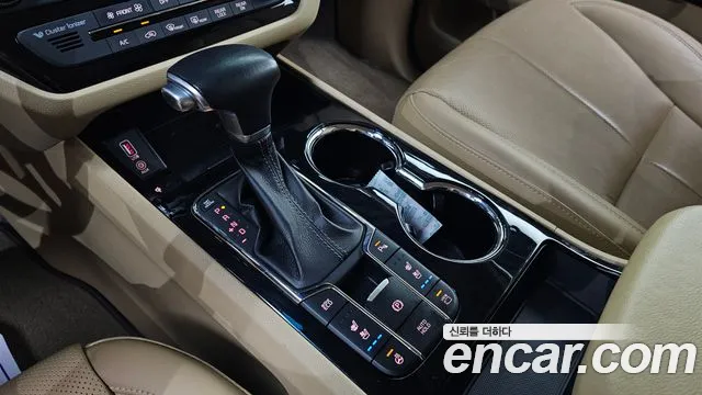 Kia Carnival 2018 thumb 9