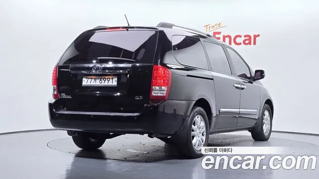Kia Carnival 2012 thumb 2