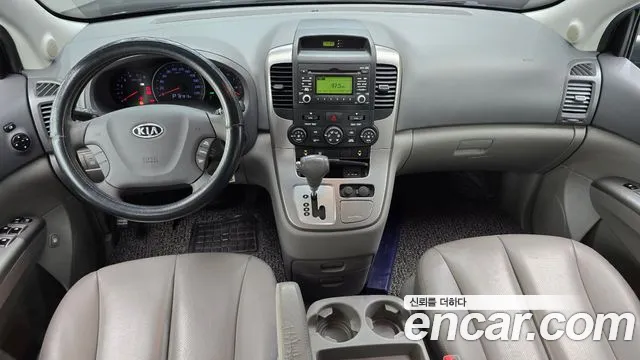 Kia Carnival 2012 thumb 7