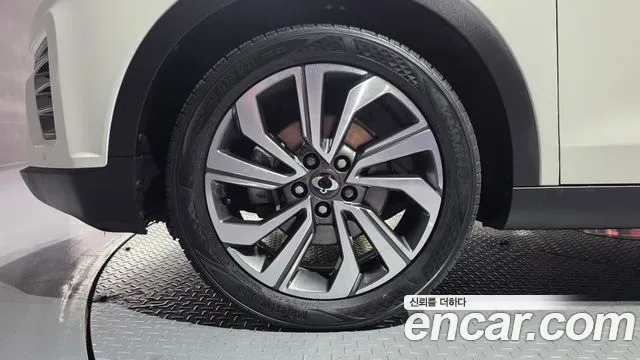 KG_Mobility_Ssangyong TIBOLI 2020 thumb 5