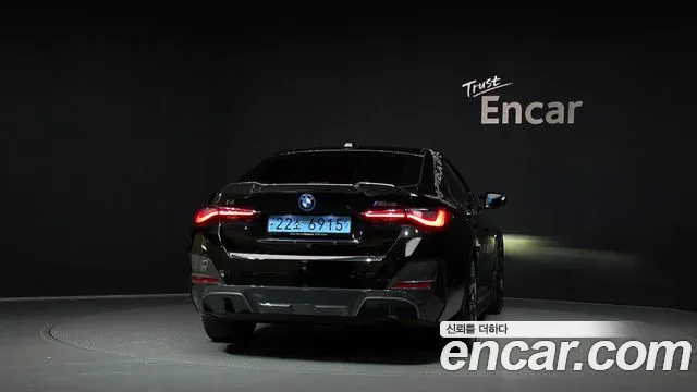 BMW i4 2023 thumb 4