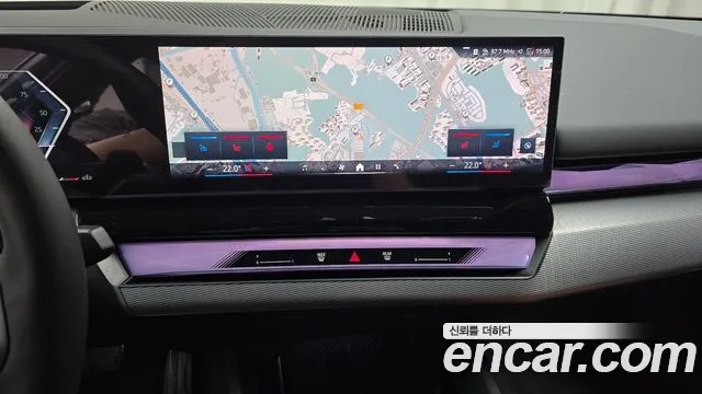 BMW 5-Series 2025 thumb 12