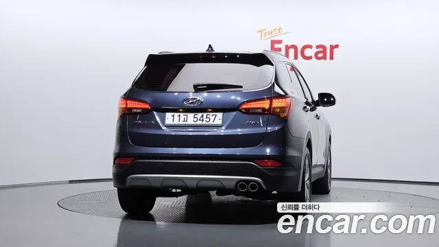 Hyundai Santa Fe 2015 thumb 4