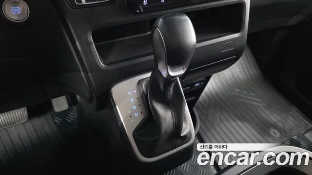Hyundai Staria 2022 thumb 9